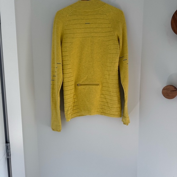 Lululemon Athletica Lightning Bold 1/2 zip Yellow Half-Zip Sweater size small - Picture 3 of 11